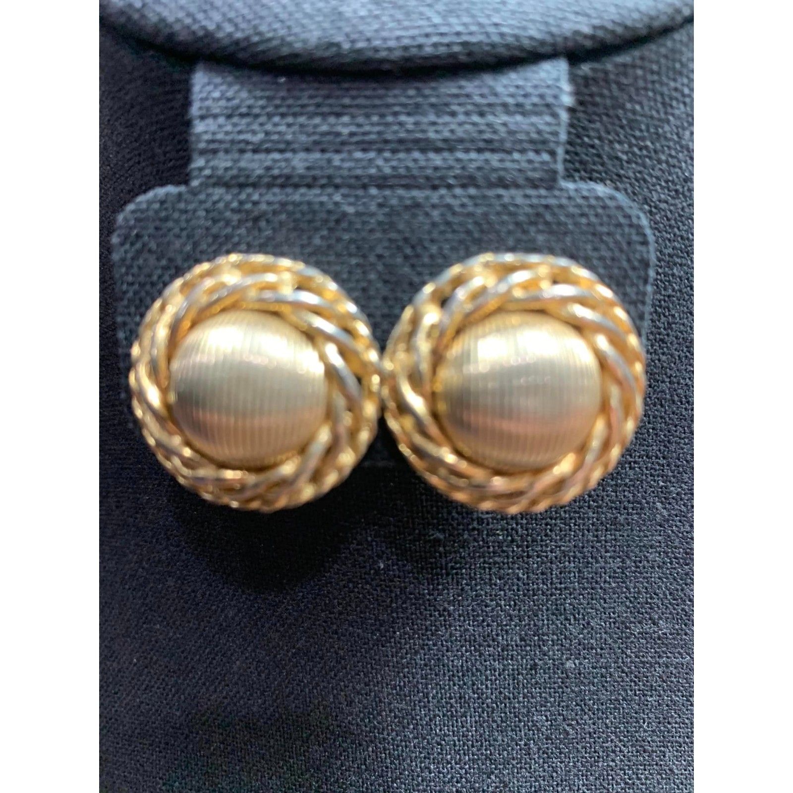 Vintage Kramer Gold Tone 1 Inch Round Clip On Rope Braid Trim Excellent Pre Worn 19$